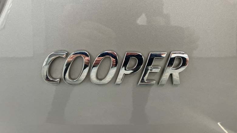 MINI Hatchback 1.5 Cooper Classic 5dr Auto Petrol Hatchback